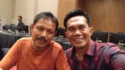 Guru SMAN 1 Pangkalan Koto Baru Bj Syafrizal Raih Penghargaan Guru Inovatif di Sumbar Teacher Summit 2026, Ini Inovasinya