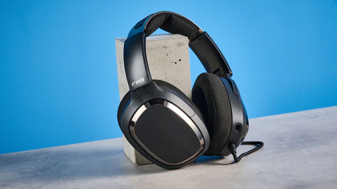 Review FiiO FG3: Headset Gaming Pertama dari Brand Audiophile, Murah Tapi Sound Default-nya Mengecewakan