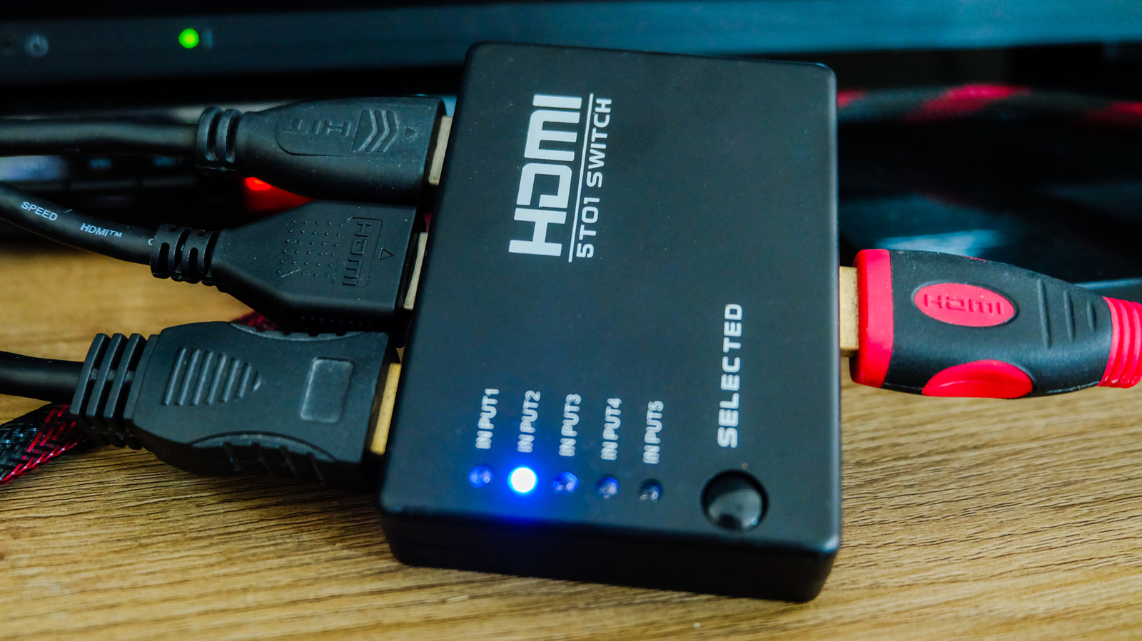 HDMI Switch vs Splitter: Pahami Bedanya Sebelum Beli Agar Tak Salah Fungsi