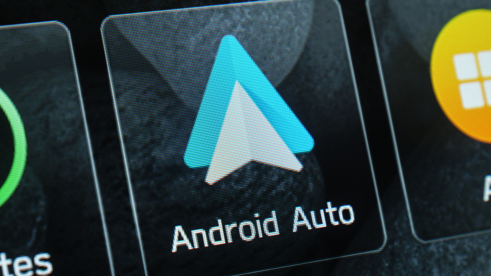 Android Auto Kini Bisa Diinstal Aplikasi Pihak Ketiga, Ini 3 Opsi Sideload Terbaik
