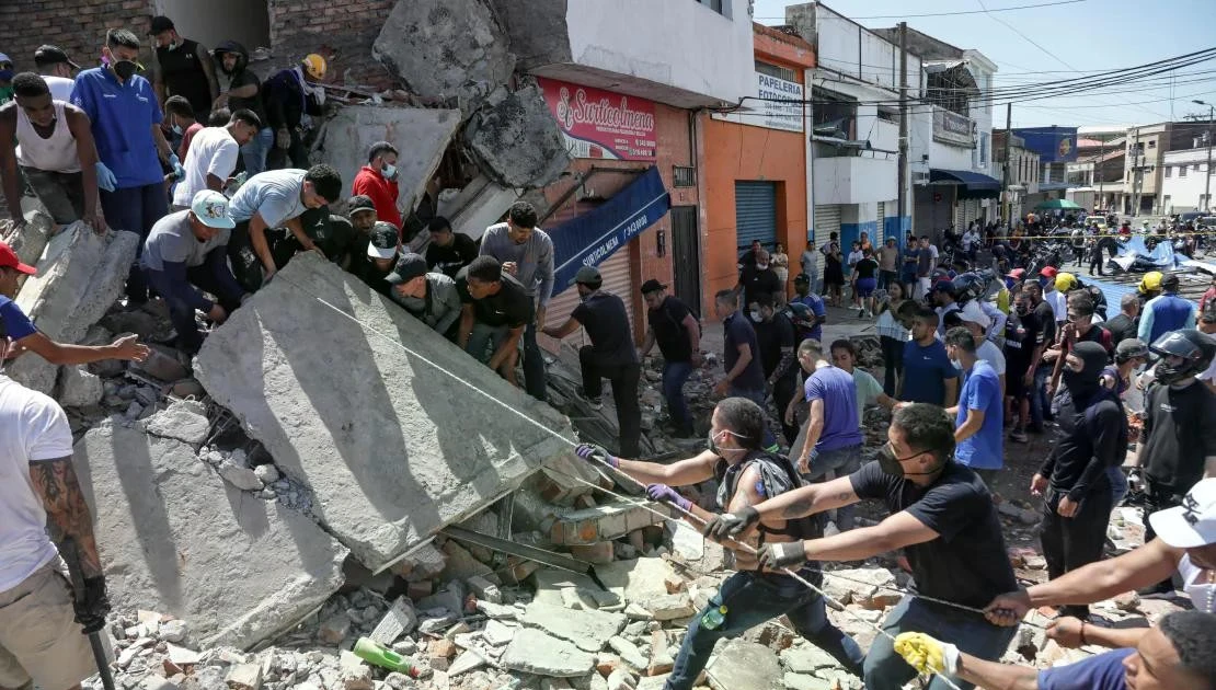 Tim Penyelamat Kolombia Temukan Bayi Tiga Bulan Selamat Setelah 72 Jam Terkubur Gempa Magnitudo 7,4
