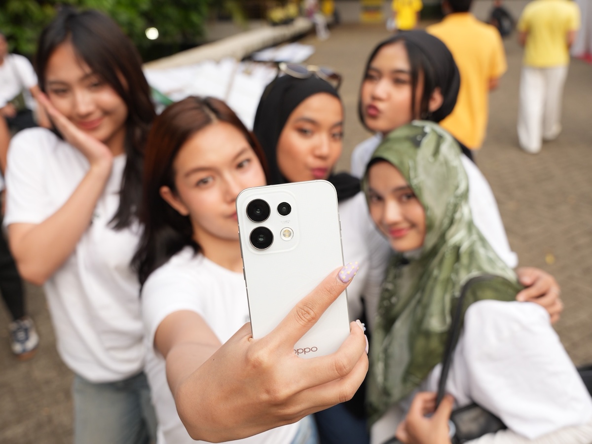 OPPO Reno16 F 5G Eco Pack Rp7,99 Juta: Baterai 7.000 mAh dan Kamera Telefoto 50 MP