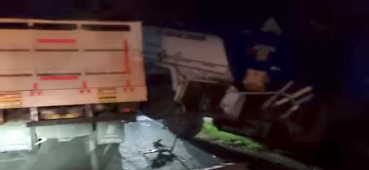 Tabrakan Beruntun di Jalan Poros Samarinda-Bontang Libatkan Truk Tangki dan 3 Truk Gas, Satu Sopir Terjepit