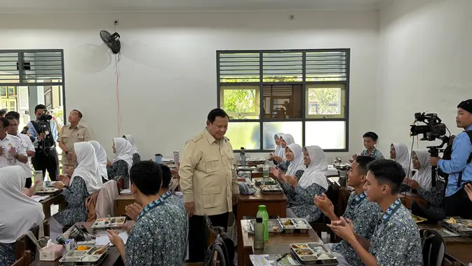 Pemerintah Targetkan 100.000 Sekolah Direnovasi per Tahun, Prabowo Sebut Program Terbesar dalam Sejarah