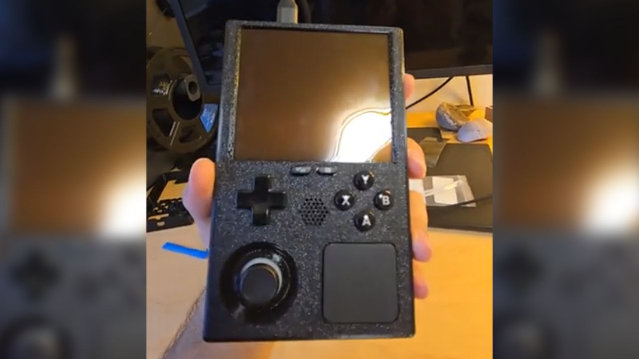 Steam Boy: Modder Meringkas Steam Deck ke Bodi Seukuran Game Boy, Layar OLED 90 Hz Jadi Ujian Terakhir