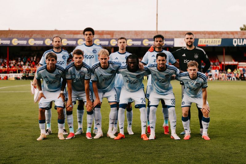 Maarten Paes Jadi Starter saat Ajax Lolos ke Play-off Liga Conference usai Tahan Imbang Shelbourne