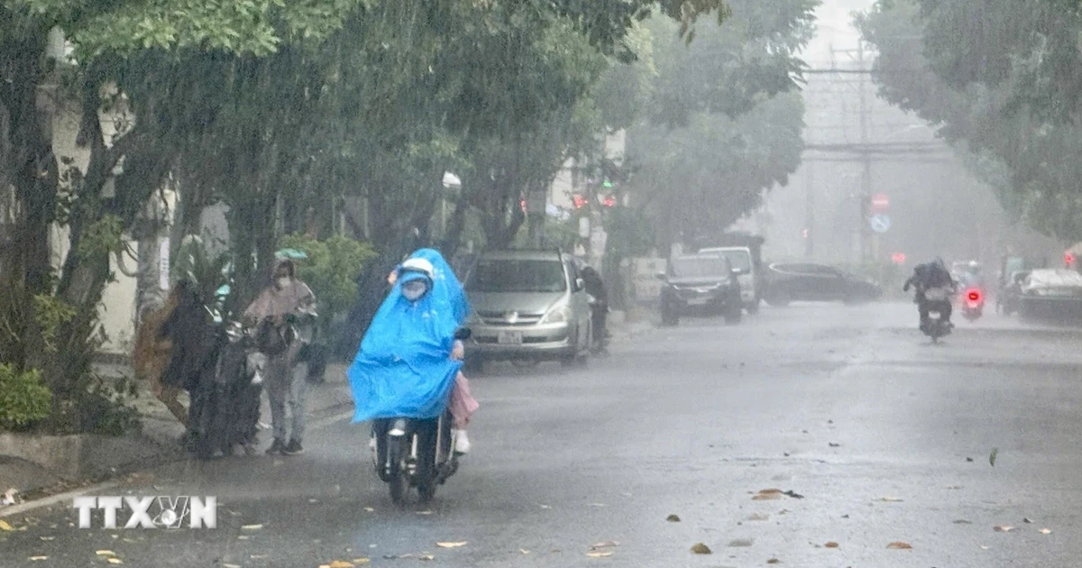 Hujan Lebat Guyur Hanoi dan Tiga Provinsi Vietnam Utara, BMKG Setempat Keluarkan Peringatan Banjir Bandang