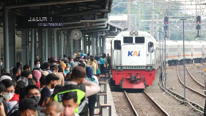 Tiket Kereta Diskon 17% dan Tarif Rp 8 untuk HUT RI ke-81, KAI Siapkan 67.120 Kursi