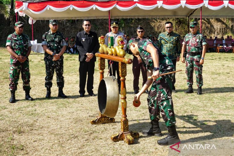Bupati Magelang Resmi Tutup TMMD Sengkuyung di Secang, Jalan Cor Blok 500 Meter dan Talud Rampung 100 Persen