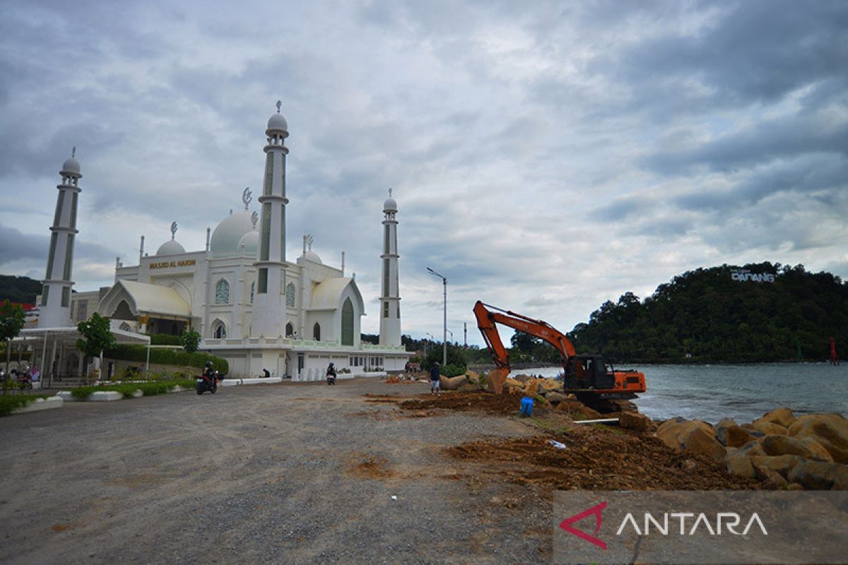BMKG Prakirakan Udara Kabur Selimuti Kota Padang pada Sabtu, Ini Daftar Wilayah Berawan di Indonesia