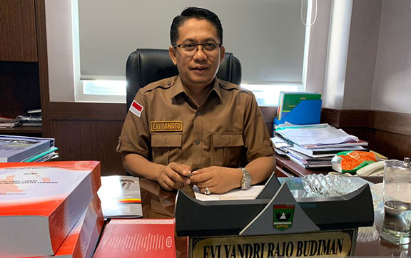 Wakil Ketua DPRD Sumbar Evi Yandri Rajo Budiman Dukung Pemprov Optimalkan Pajak Air Permukaan, Minta Penegakan Tak Tebang Pilih