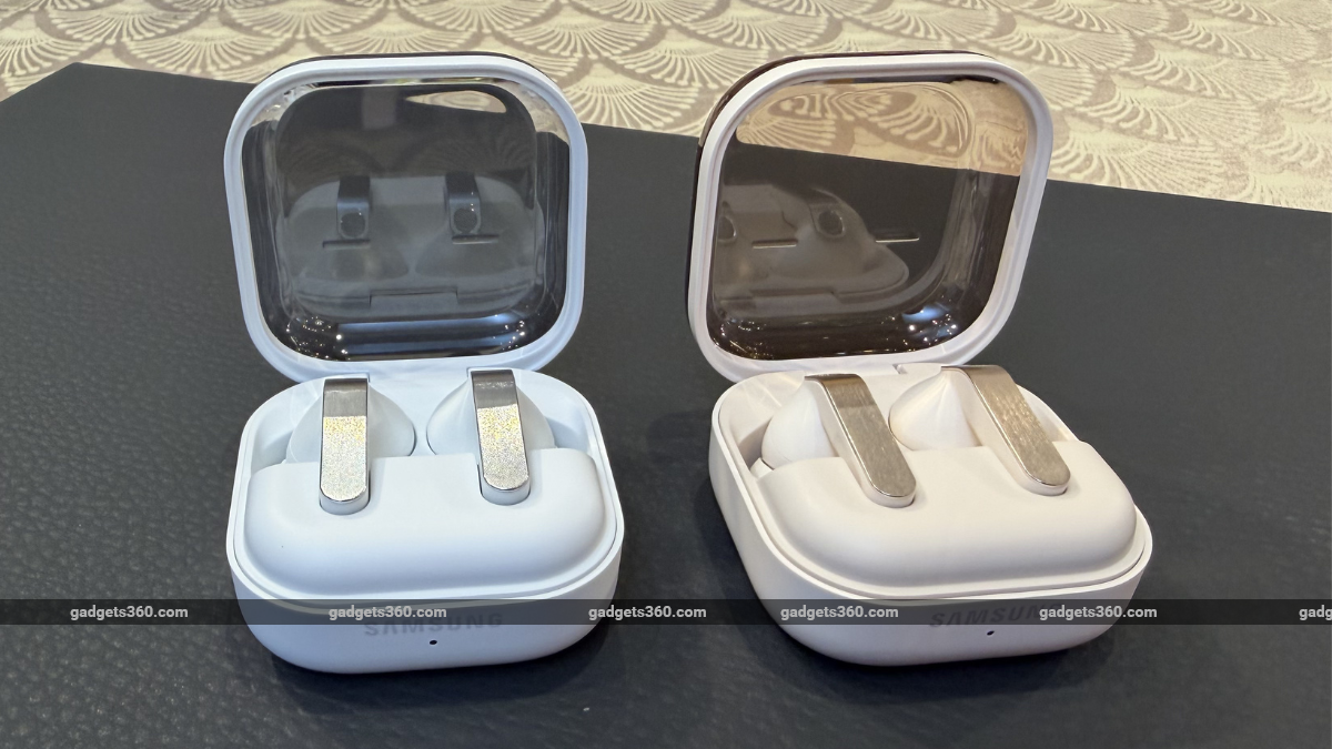 Samsung Kembangkan Headphone Over-Ear Pertama, Terdeteksi di Aplikasi Galaxy Wearable