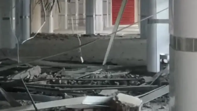 Gempa M 7,7 Rusak Atap Terminal Bandara Frans Sales Lega Ruteng, Penerbangan Dihentikan Sementara