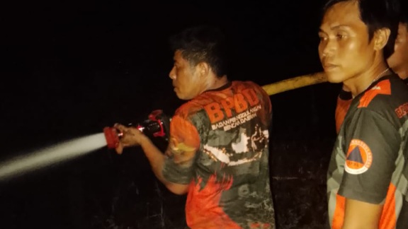 5 Hektare Lahan Terbakar di Musi Rawas, BPBD Padamkan Dua Titik Karhutla dalam 10 Jam Nonstop