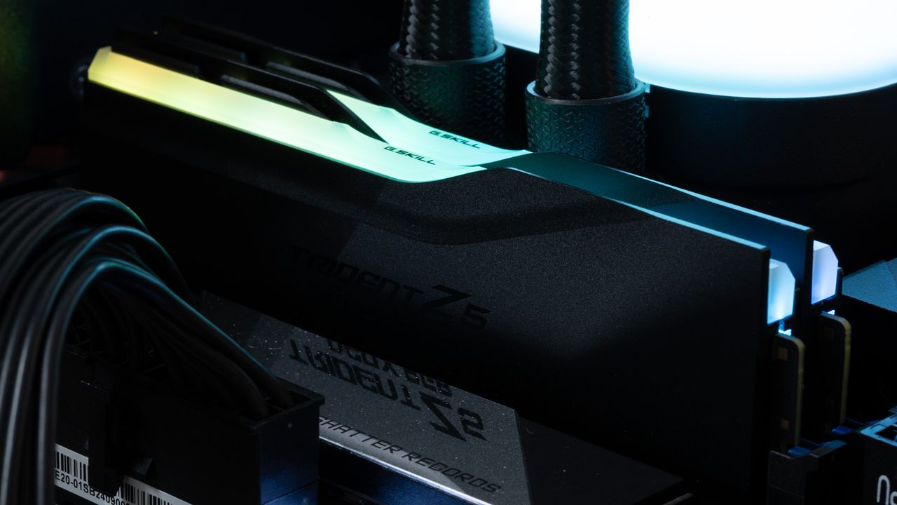 G.Skill Trident Z5 NeoX RGB DDR5-6000 C30 Hadir untuk AMD, Klaim Latensi Lebih Rendah