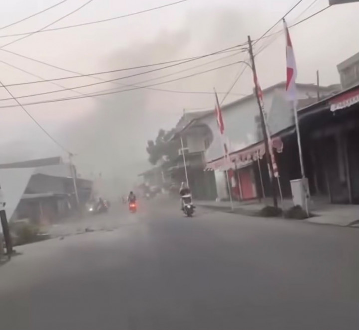 PLN Pulihkan Listrik di Flores Pascagempa M7,7, 429 Gardu Distribusi Kembali Menyala