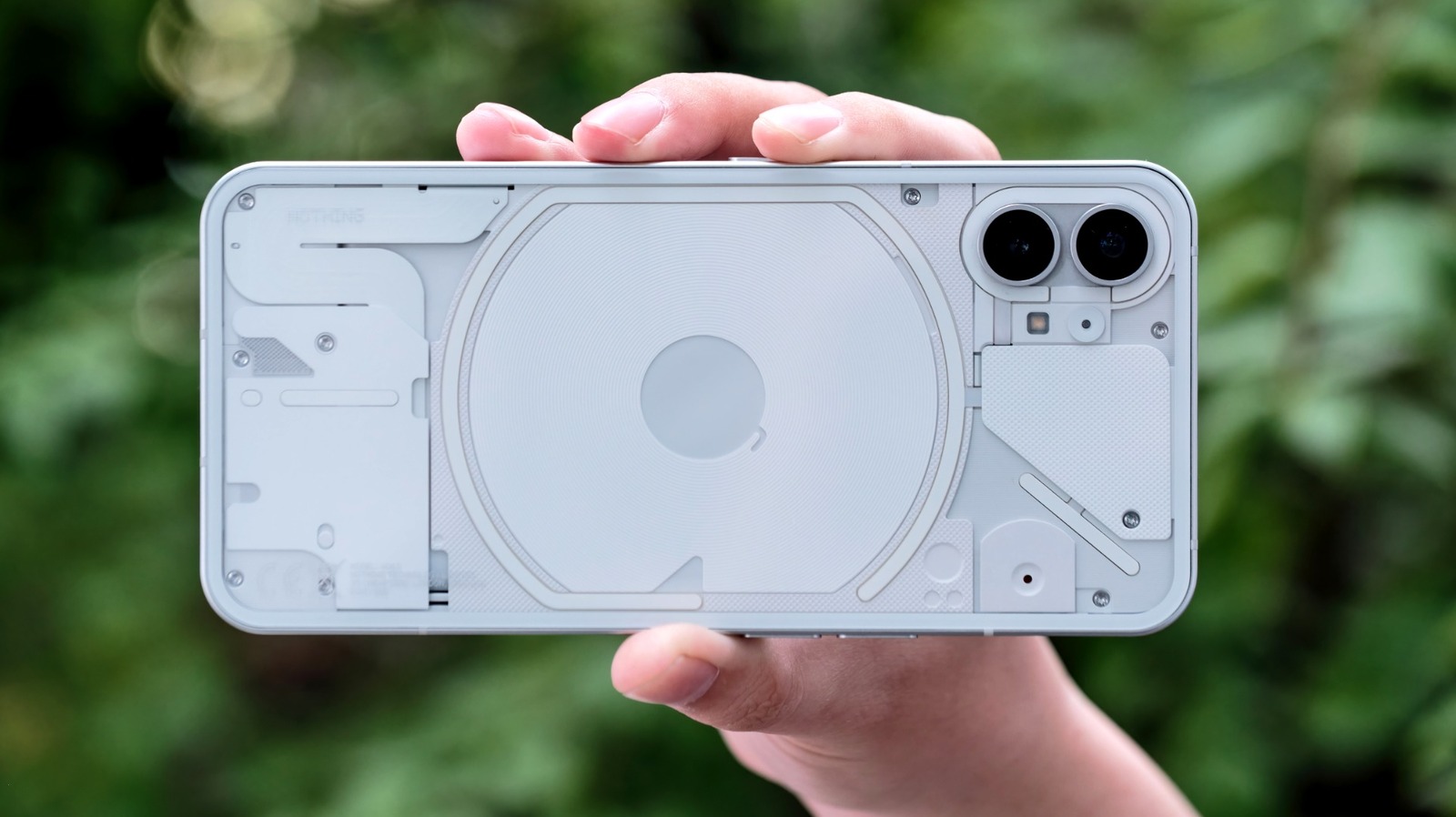 Pabrik Nothing Phone Berada di India dan China, Ini Rantai Produksinya