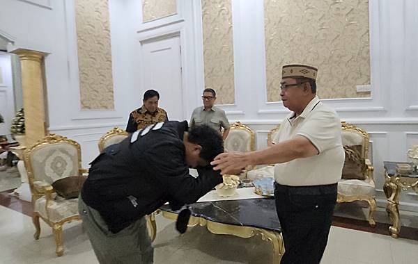 Silet Open Up Beri Penilaian untuk Wali Kota Gorontalo Adhan Dambea: Berjiwa Muda, Keren dan Top