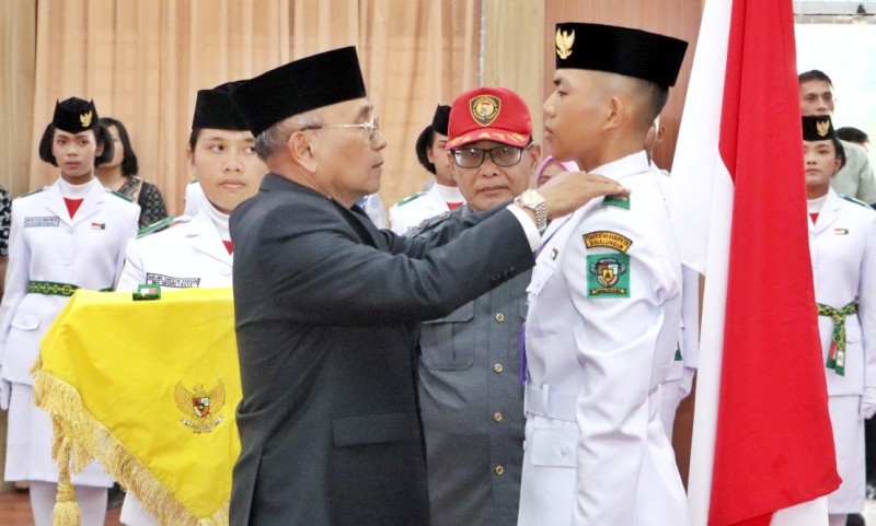 Bupati Simalungun Kukuhkan 50 Anggota Paskibra untuk HUT ke-81 RI di Pematang Raya