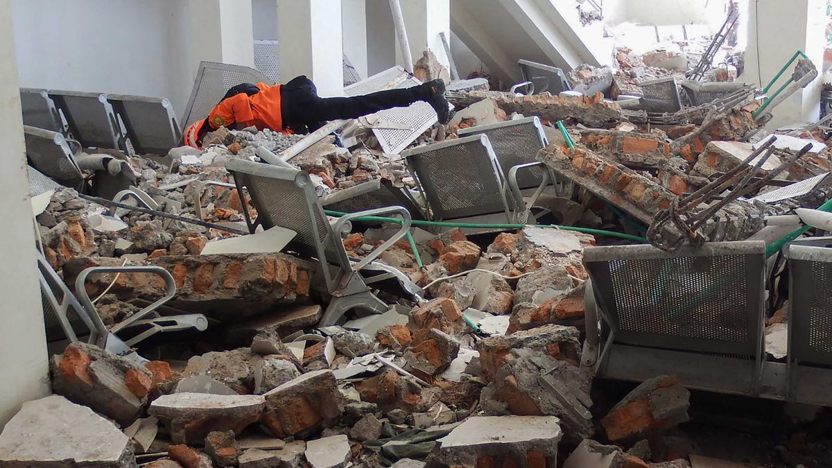 Gempa M 7,7 Nagekeo: 47 Orang Meninggal, 5.000 Jiwa Mengungsi, 914 Rumah Rusak Berat