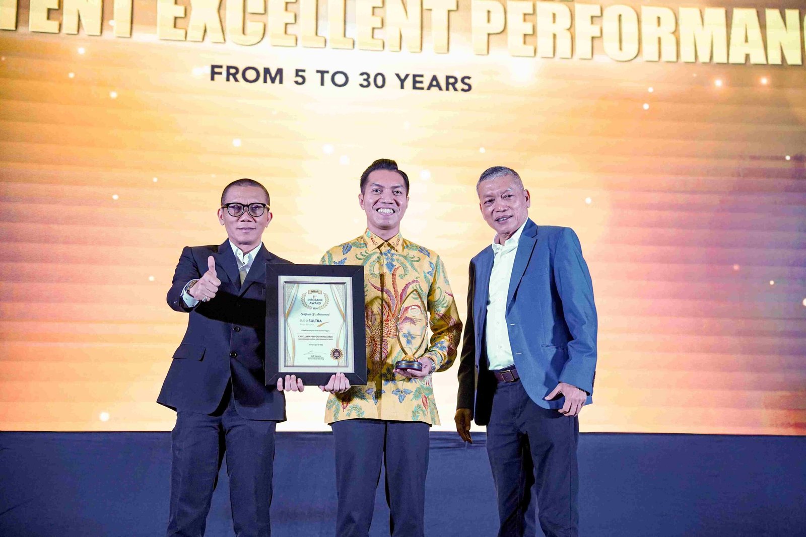 25 Tahun Berturut-turut, Bank Sultra Raih Dua Penghargaan Infobank Award 2026 di Jakarta