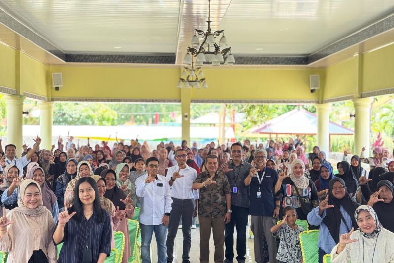 PNM Palu Bekali Ratusan Nasabah di Parigi Moutong Literasi Digital, Ada Beasiswa hingga Cek Kesehatan Gratis