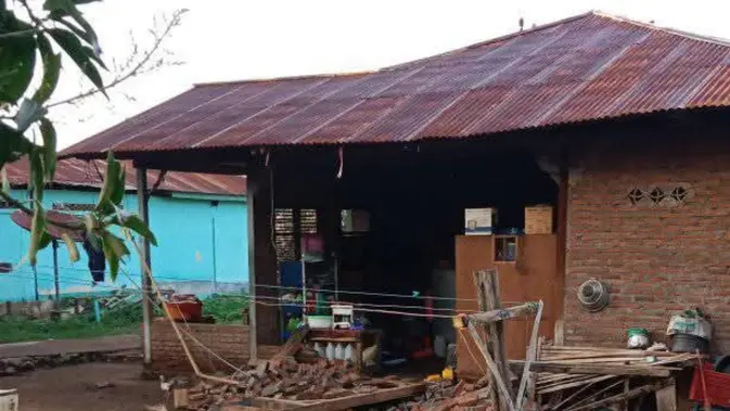 Gempa NTT Magnitudo 7,7: Marion Jola hingga Andovi da Lopez Galang Donasi untuk Korban