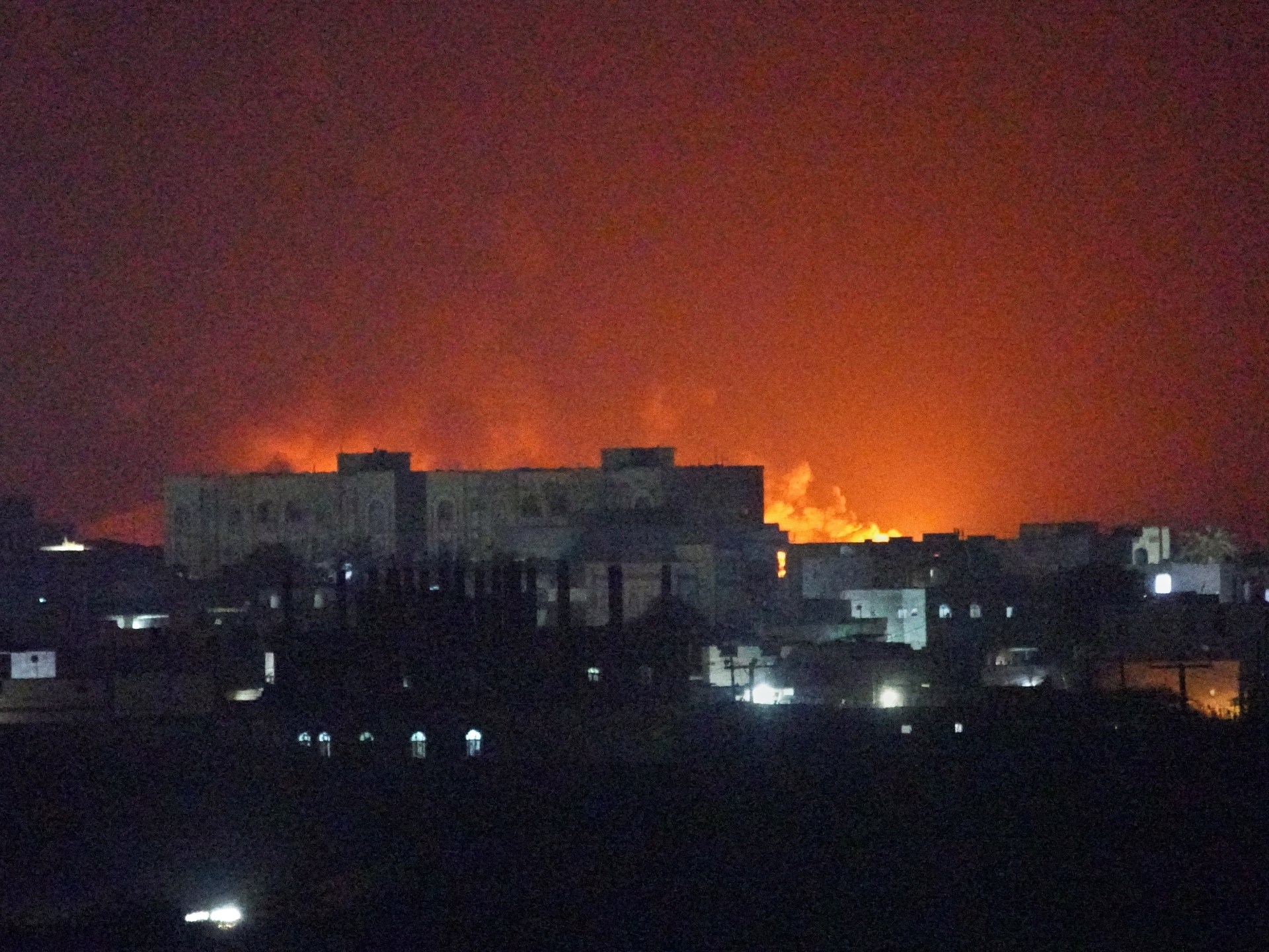 Houthi Lancarkan Serangan Rudal dan Drone ke Marib dan al-Makha, Empat Warga Tewas
