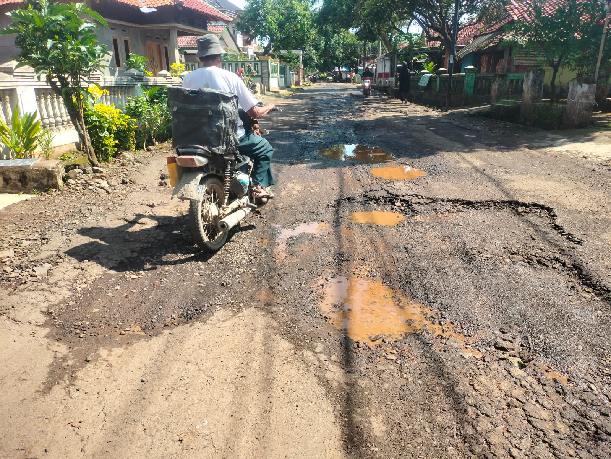 Pemkab Kuningan Pastikan 74 Ruas Jalan Mulai Diperbaiki Akhir Agustus, Gaji ASN Tetap Aman
