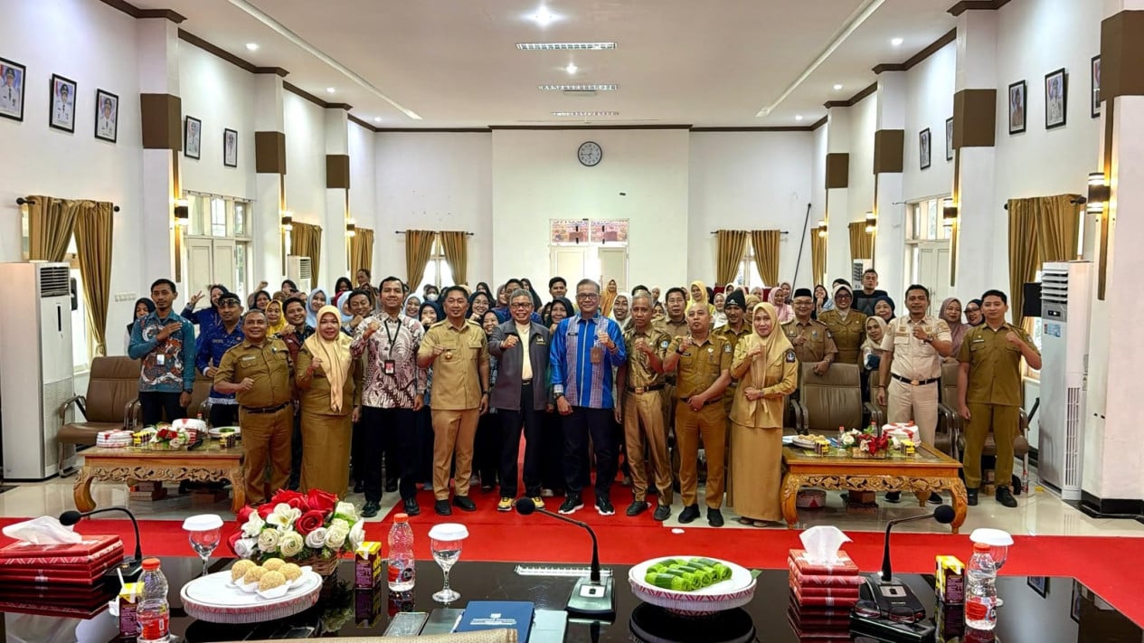 IKD dan Penyaluran Bansos 2026: DPR Ingatkan Digitalisasi Jangan Halangi Warga Tanpa Ponsel