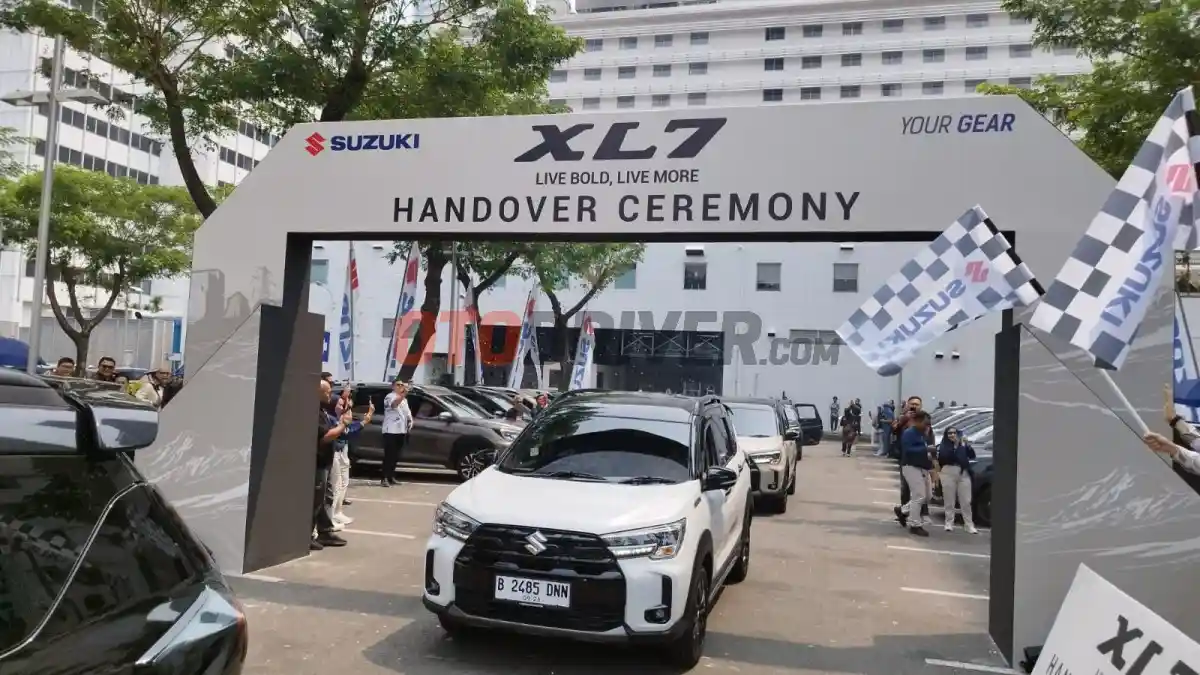 Suzuki XL7 Facelift Ketiga Mulai Dikirim, SPK Tembus 1.300 Unit dalam 16 Hari