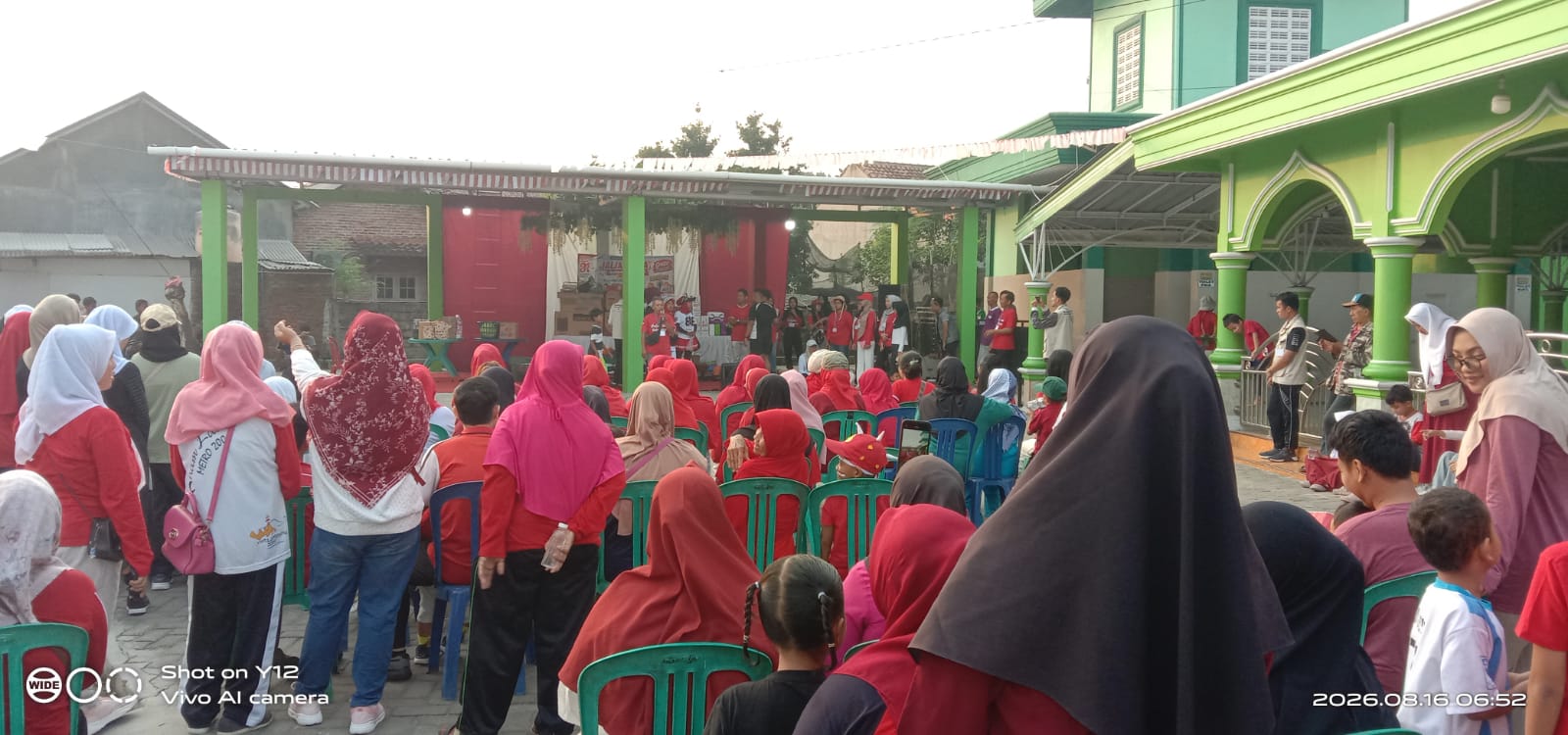 800 Warga RW 04 Tejoagung Metro Timur Ramaikan HUT RI ke-81 dengan Jalan Sehat dan 10 Doorprize Utama