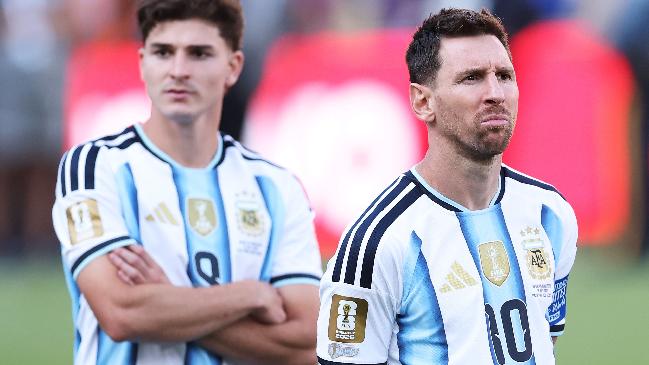 Rekaman RefCam Final Piala Dunia 2026: Wasit Vincic Minta Messi Tenangkan Paredes, Suporter Spanyol Geram