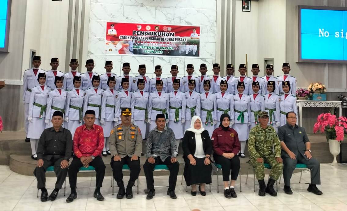 Wakapolres Tojo Una Una Hadiri Pengukuhan 33 Paskibraka, Ingatkan Tugas Kawal HUT ke-81 RI