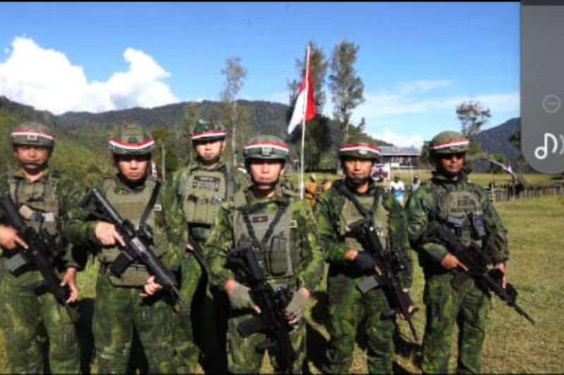 Satgas TNI Kibarkan Merah Putih di Distrik Ugimba Intan Jaya, Bukti Negara Hadir di Wilayah Terpencil