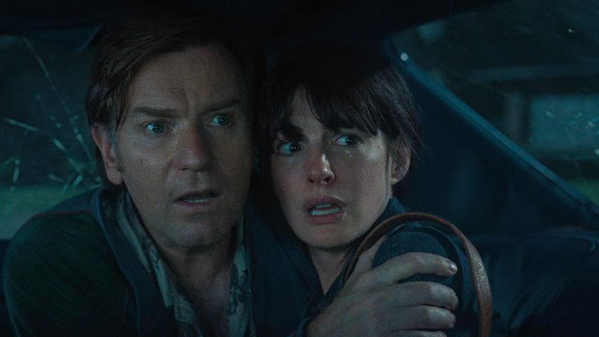 Review Film The End of Oak Street: Anne Hathaway dan Ewan McGregor Lebih Kuat dari Ceritanya