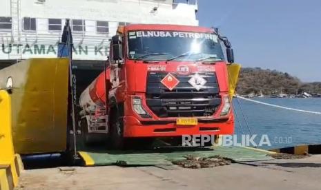 Pertamina Kerahkan Belasan Mobil Tangki dari Bima, Normalisasi Pasokan BBM di Flores Pascagempa