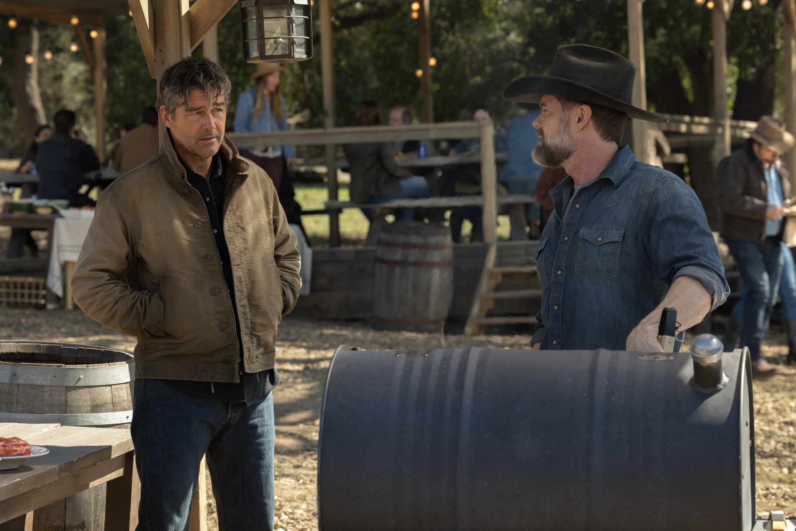 Serial HBO Lanterns Buka Dua Misteri Pembunuhan Sekaligus, Kyle Chandler Sebut Alur Non-Linear