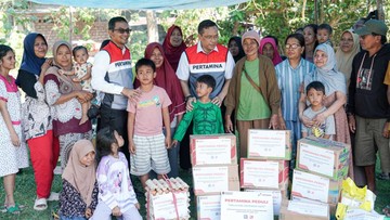 Pertamina Salurkan Bantuan ke 20 Titik Pengungsian Flores, Dirut Turun Langsung ke Reo-Maumere