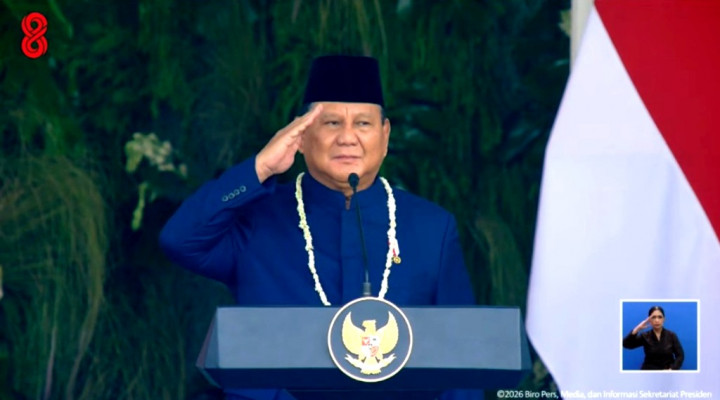 Presiden Prabowo Pimpin Upacara HUT ke-81 RI di Istana, Kenakan Beskap Melayu Biru Tua
