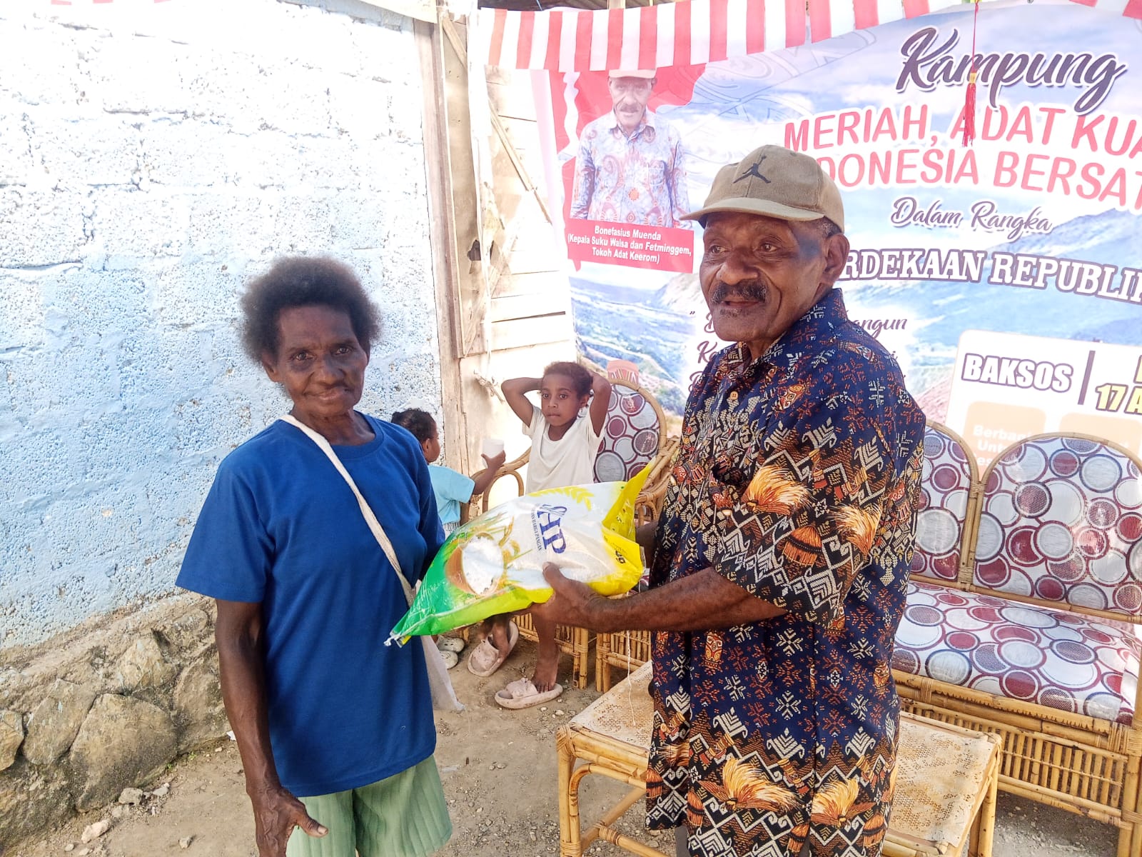 Kampung Kwimi di Perbatasan Keerom Rayakan HUT ke-81 RI dengan Lomba Tradisional dan Bagi-Bagi Beras untuk Warga