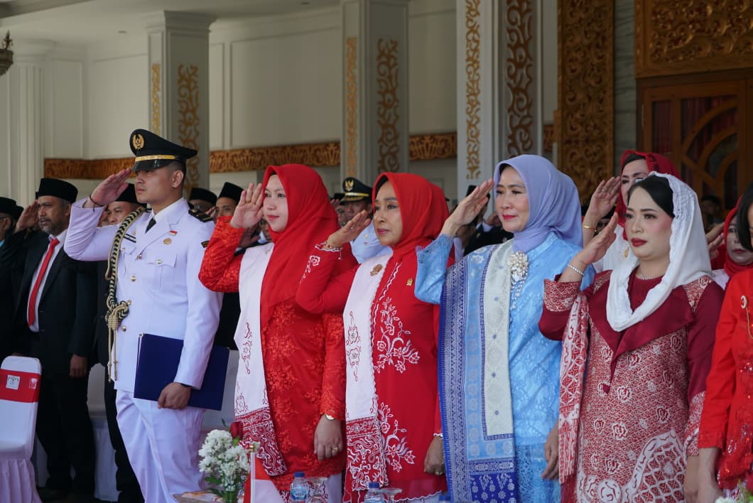 Anggota DPD RI Destita Khairilisani Hadiri Upacara HUT ke-81 RI di Bengkulu, Tampil dalam Kebaya Merah