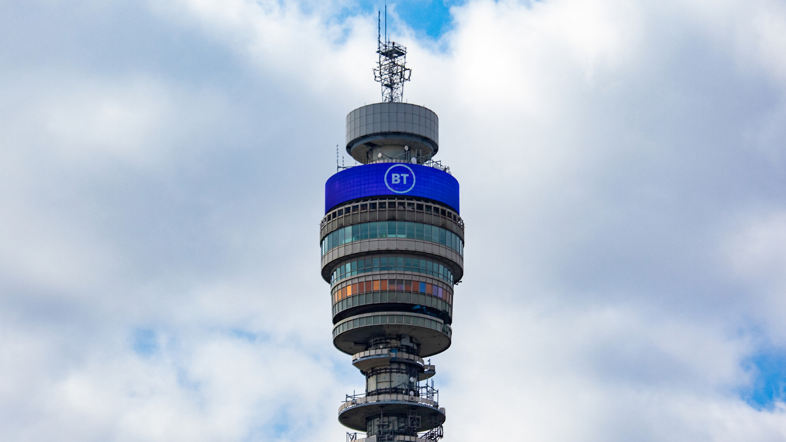 BT Group: Perusahaan Telekomunikasi Tertua di Dunia yang Kini Fokus pada Serat Optik dan 5G
