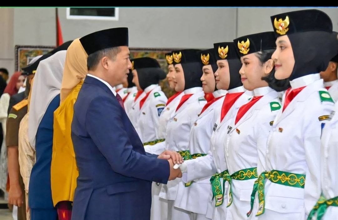28 Paskibraka NTB Dikukuhkan di Pendopo Gubernur, Formasi Lumbung Sasak Kembali Mewarnai Upacara HUT ke-81 RI