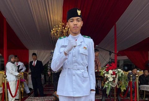 Fathyan Akbar Habibie, Siswa SMA Negeri 18 Palembang, Sukses Jalankan Tugas sebagai Pengerek Bendera Paskibraka di JSC