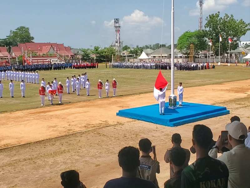 Paskibraka Kotim Kibarkan Merah Putih di HUT ke-81 RI, Bupati Halikinnor: Tidak Ada yang Keliru