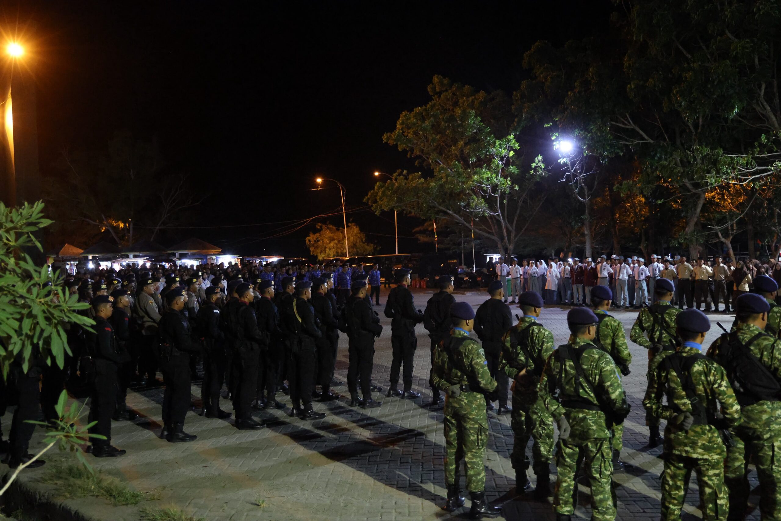 Bupati Tanah Bumbu Pimpin Ziarah Makam Pahlawan di Kusan Hilir, Kenang Jasa Pejuang di Malam HUT ke-81 RI
