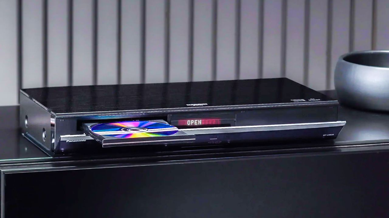 Review Panasonic DP-UB820: Pemutar 4K Blu-ray Paling Dipercaya untuk TV Premium dan Koleksi Film