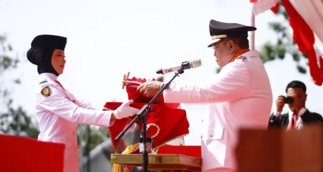 Upacara HUT ke-81 RI di Kota Gorontalo Dipimpin Wali Kota Adhan Dambea, Penaikan Bendera di Lapangan 11 Maret Berlangsung Khidmat