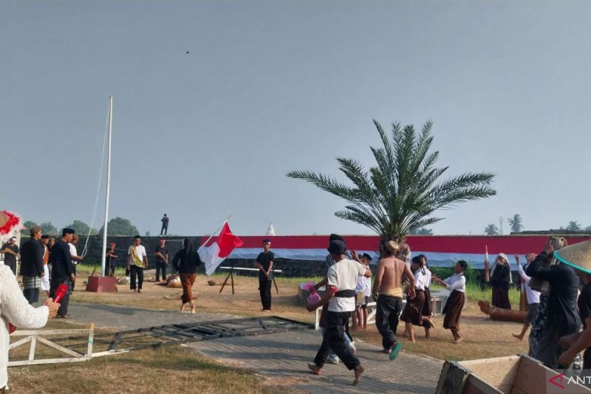 600 Warga Sukadiri Serang Gelar Drama Kolosal di Keraton Surosowan, Kenalkan Pahlawan Banten KH Ahmad Khotib dan KH Syam'un